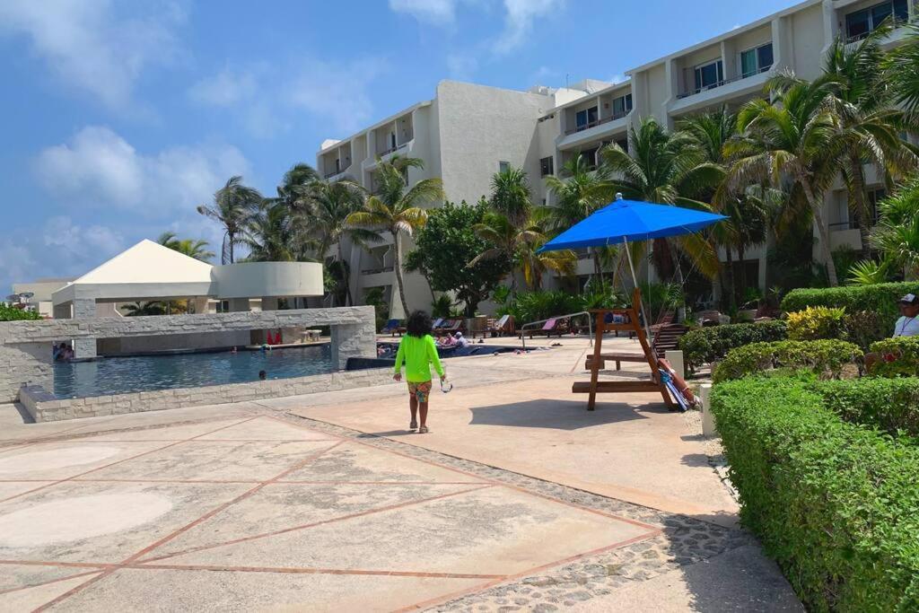 Cancun Studio - Steps To Beach And Water Fun Extérieur photo